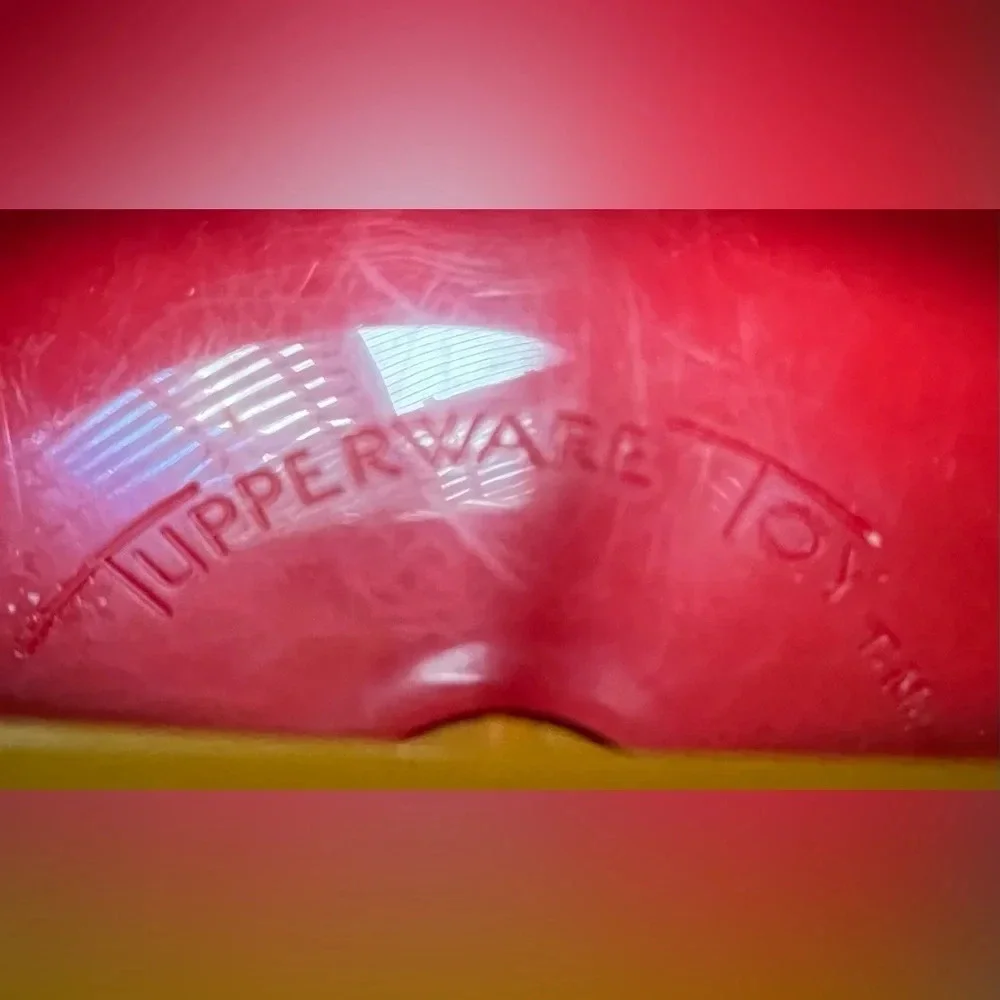 Tupperware | Shape-O children’s toy.